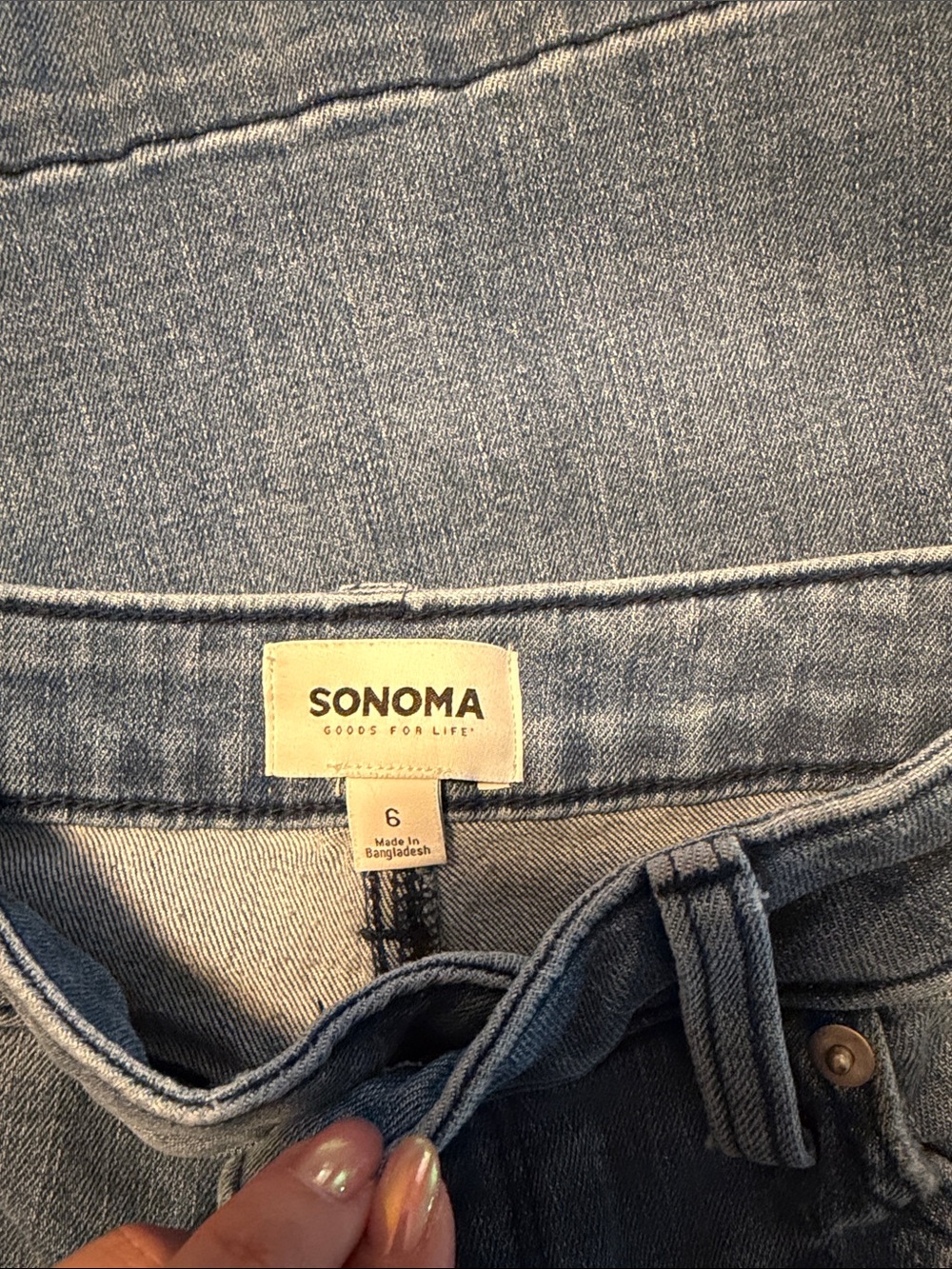 Sonoma Women's Straight Leg Jeans in Light Wash Blue - Picture 2 of 3